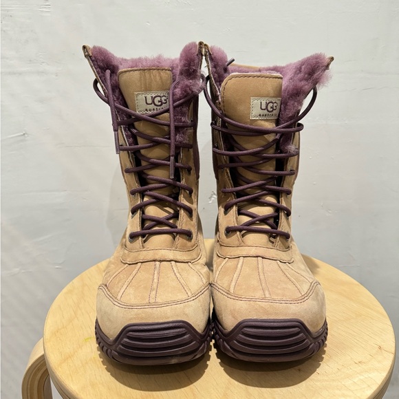 UGG ADIRONDACK II BOOT Leather Waterproof Fuzzy Boots Womens Size 8.5 - Picture 2 of 8